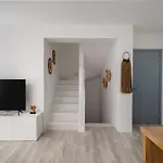 Kaya, * Pláka