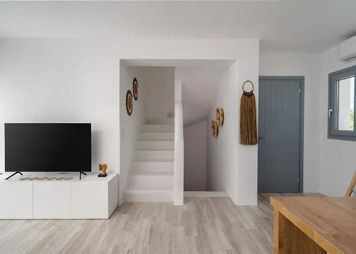 Kaya, * Plaka (Naxos)